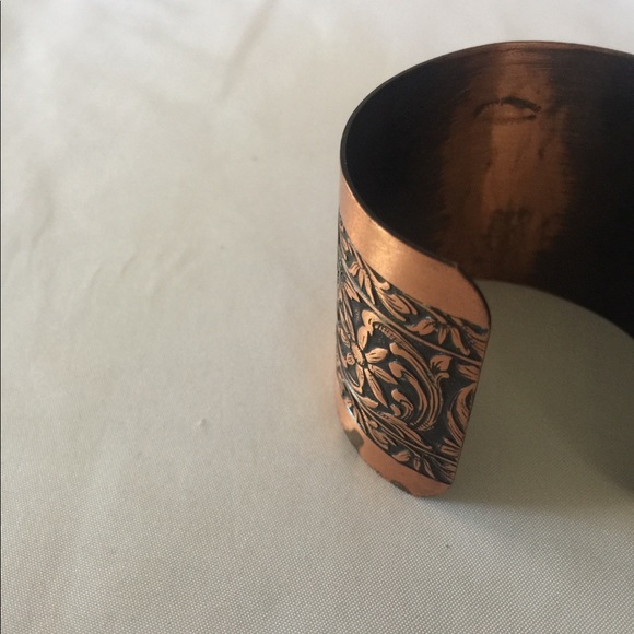 Copper Craft Guild Vintage Wide Copper Cuff - Picture 3 of 6
